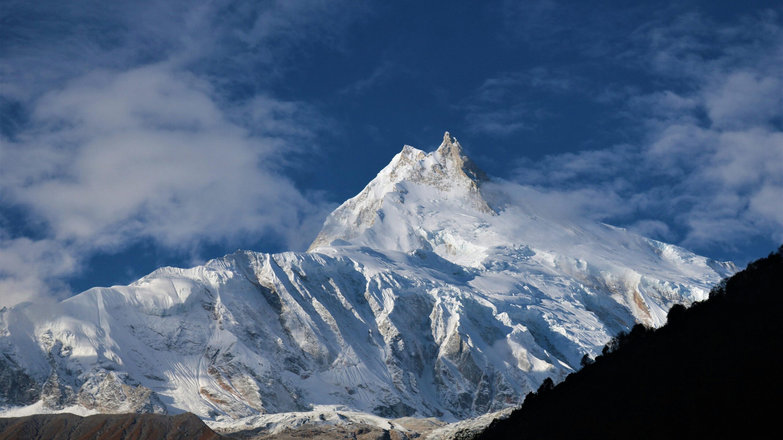 mount-manaslu Photo by Vertex Holiday: https://www.pexels.com/photo/mount-manaslu-in-himalayas-14580867/